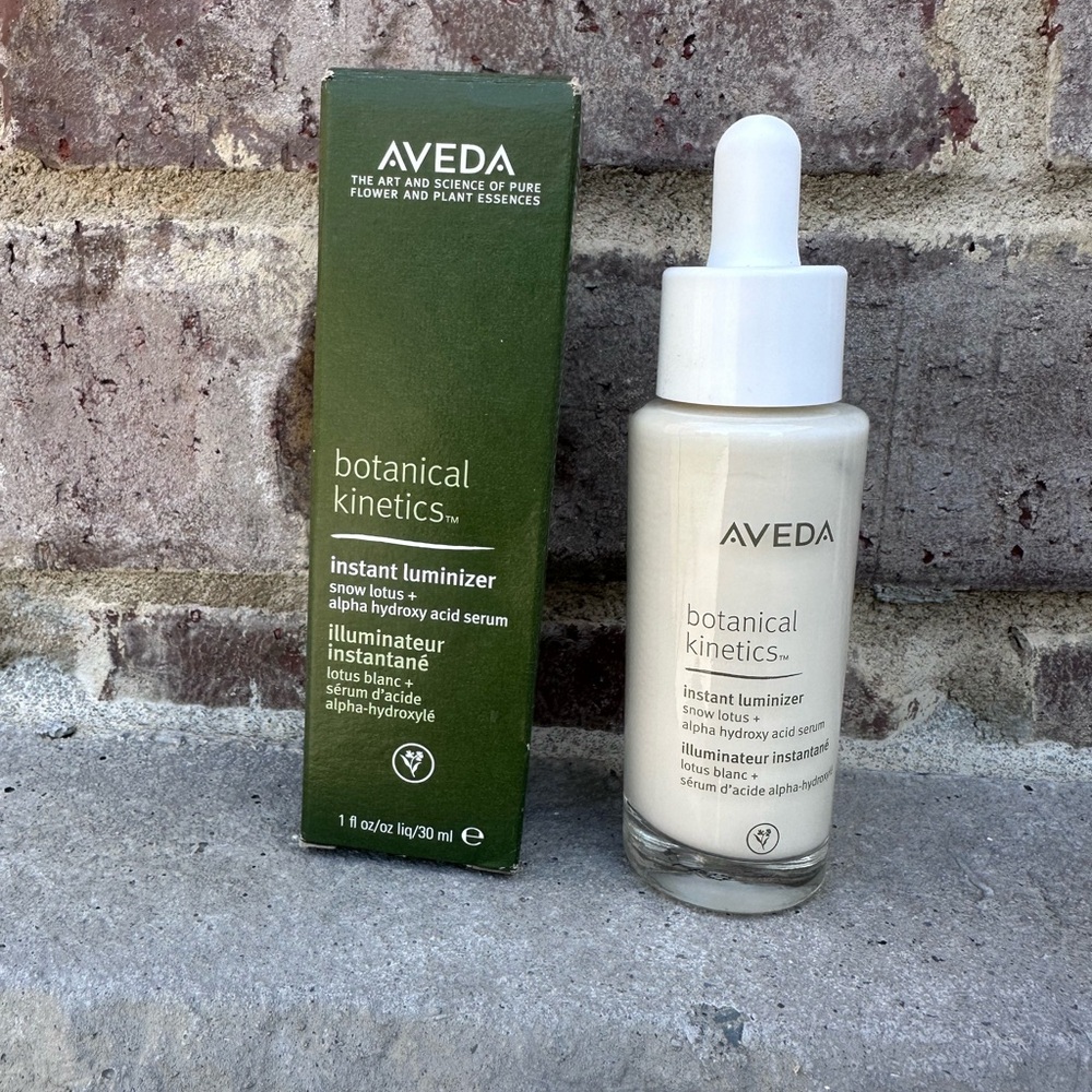 AVEDA BOTANICAL KINETICS INSTANT LUMINIZER SNOW LOTUS+ACID SERUM 1.0 Oz / 30 ml